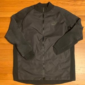 Nike Mens Dynamic Reveal